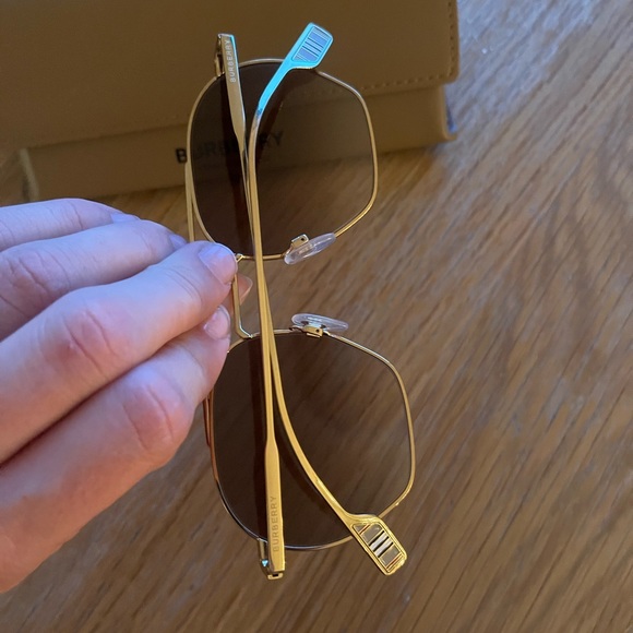 Burberry Sunglasses - Picture 3 of 4